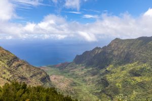 Pu'u O Kila Lookout | Kalalau Lookout | Waimea Canyon + Koke'e State Parks Guide | Waimea Canyon | Red Dirt Waterfall Waimea Canyon | Kauai | Kaua'i | Kaua'i Things to Do | Kaua'i Activities | Catherine Chicotka