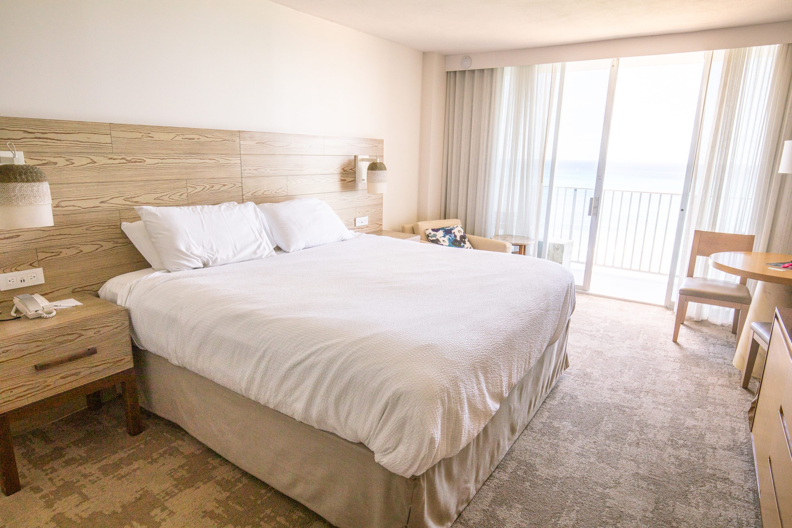 Alohilani Resort | Best Hotels Waikiki | Catherine Chicotka