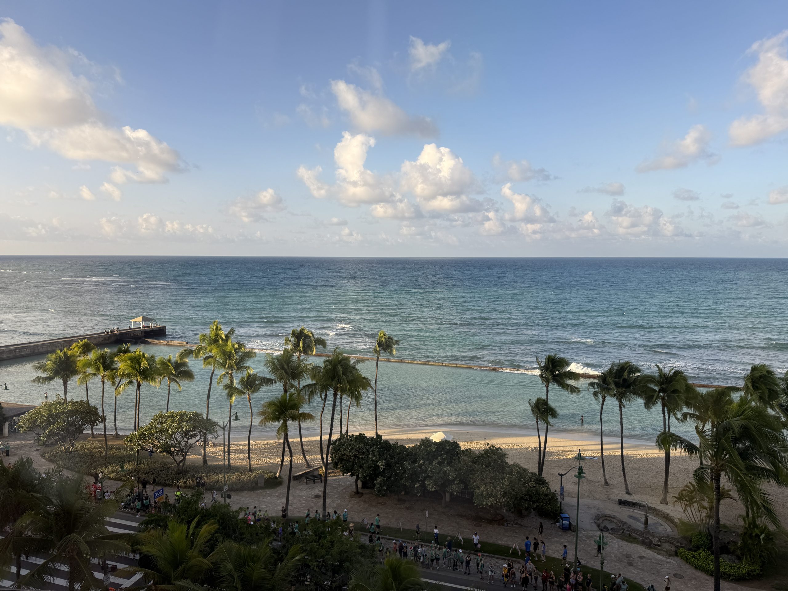 Best Oceanfront Hotels in Oahu | Waikiki Beach Marriott Resrt & Spa | Catherine Chicotka