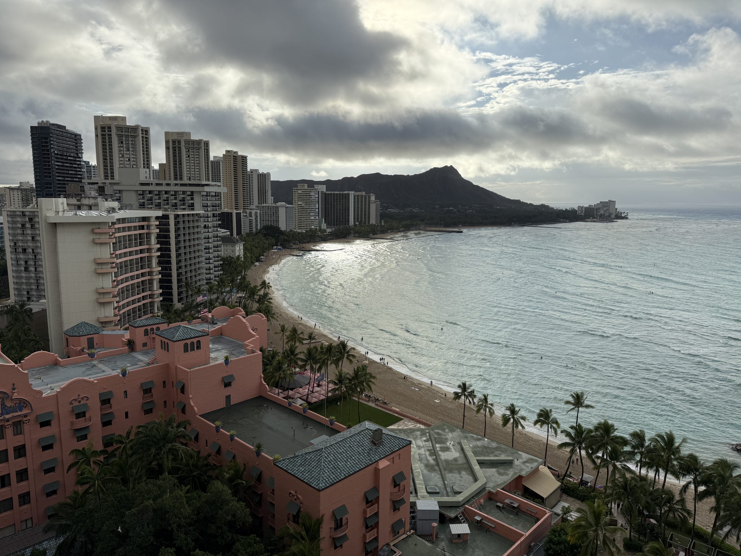 Best Oceanfront Hotels in Oahu | Sheraton Waikiki | Catherine Chicotka