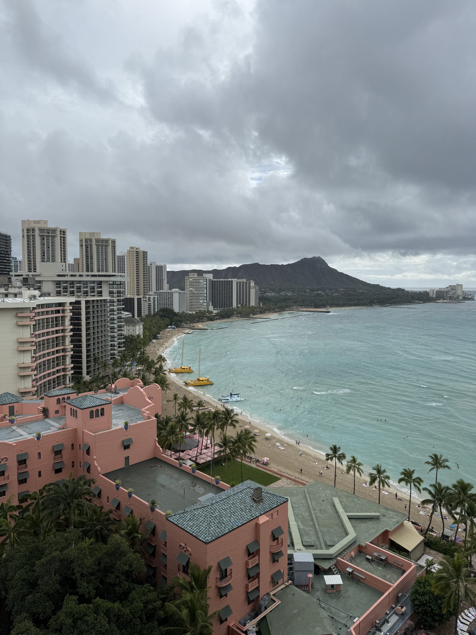 Best Oceanfront Hotels in Oahu | Sheraton Waikiki | Catherine Chicotka